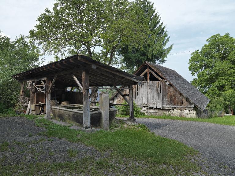 Bassin (fontaine, abreuvoir)