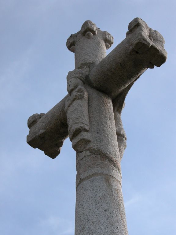 Croix de cimetière, actuellement croix monumentale