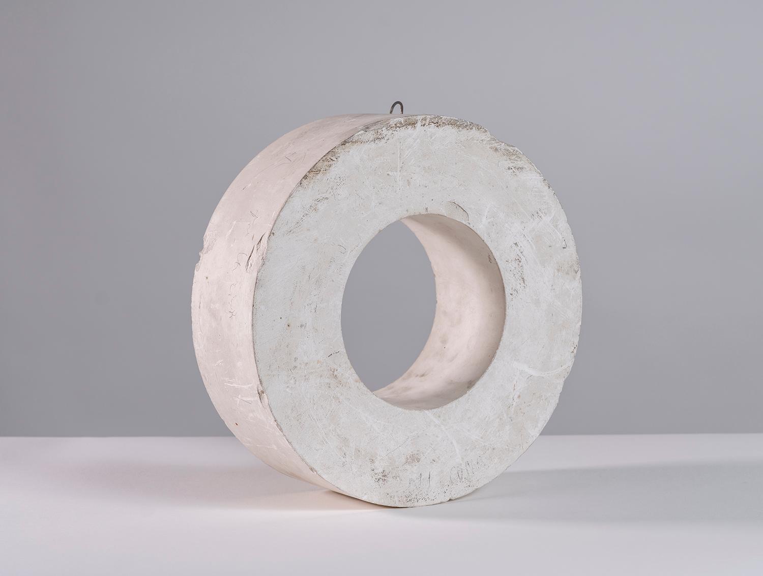 Objet de représentation de formes géométriques ou mathématiques : Cylindre creux