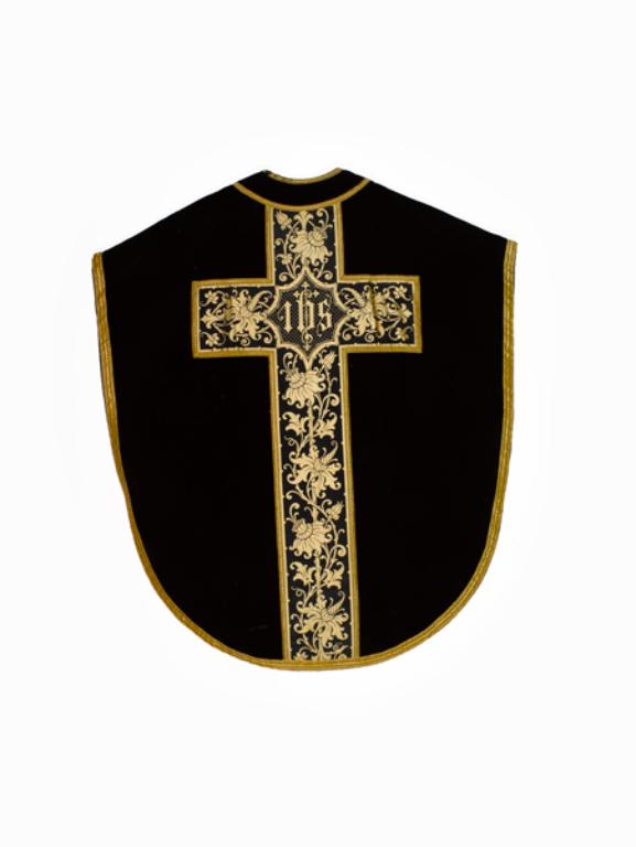 chasuble : ornement noir