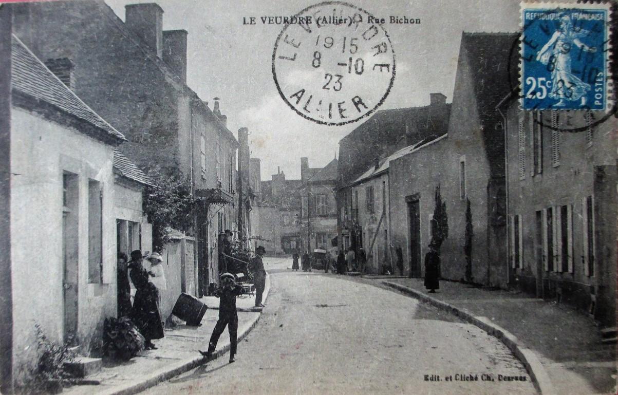 Le bourg du Veurdre