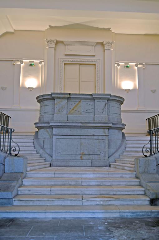 Eglise du collège des jésuites d'Aurillac, puis musée d'Aurillac, actuellement salle polyvalente du collège Jeanne de la Treilhe