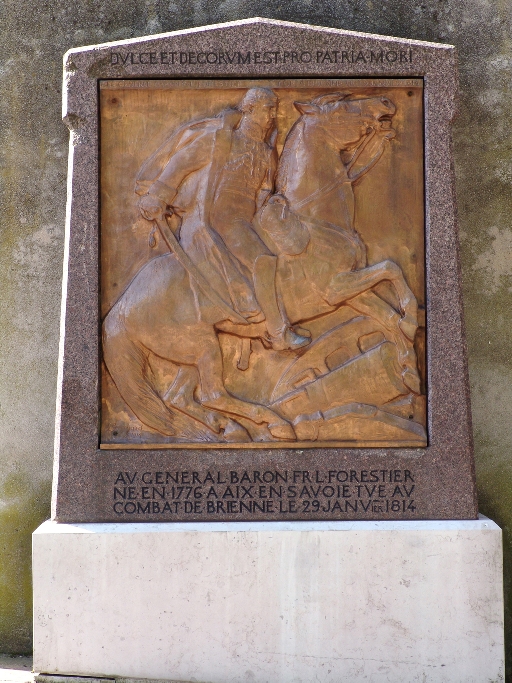 Monument commémoratif au général Forestier