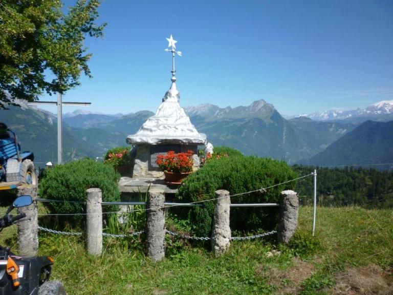 Caveau de la famille Falcy