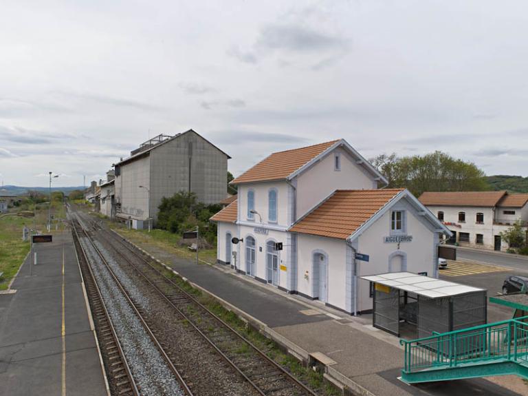 Ligne (Paris) - Villeneuve-sur-Allier - Clermont-Ferrand (par Gannat)