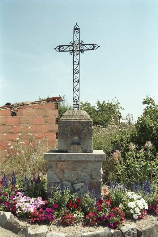 Les croix monumentales du canton de Boën et de la commune de Sail-sous-Couzan