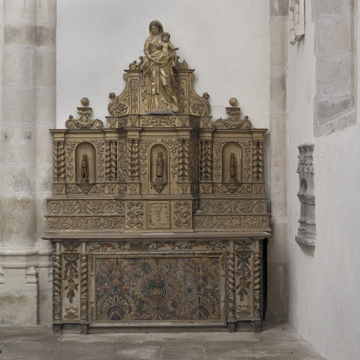 Ensemble de l'autel de la Vierge : autel, gradins d'autel, tabernacle (ancien maître-autel)