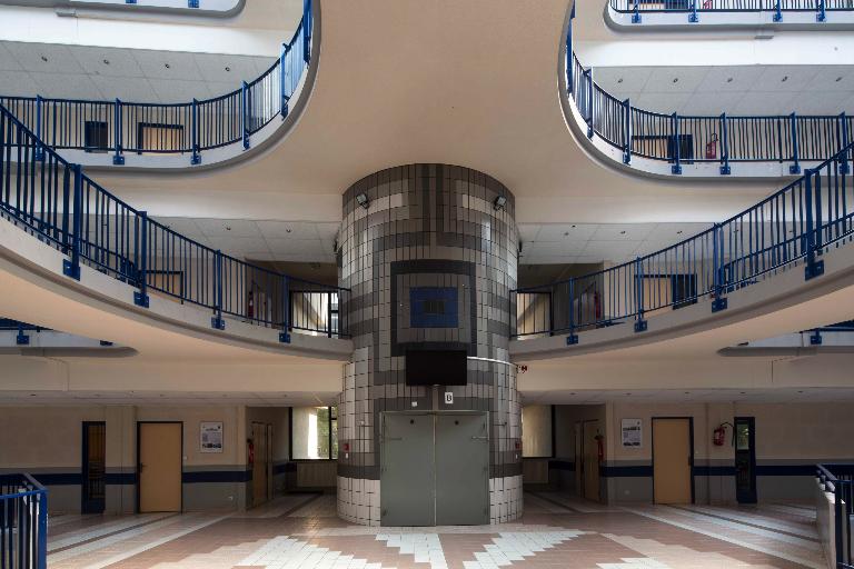Lycée de garçons, actuellement lycée d'enseignement secondaire et supérieur Claude-Fauriel