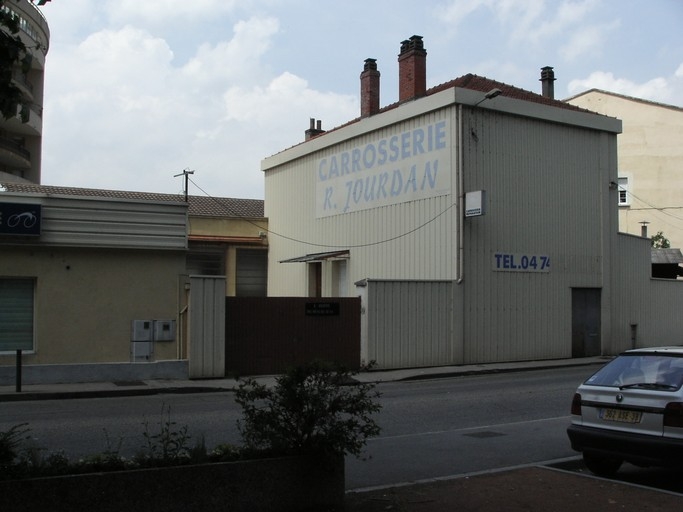 Atelier puis garage de réparation automobile, carrosserie Jourdan