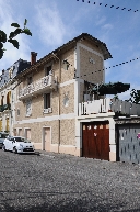 Garage et logement, puis immeuble, dit L'Oriana