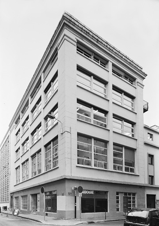 Brasserie Winckler actuellement école professionnelle ISDC cours et garage automobile parc Bonnefoi Titanic