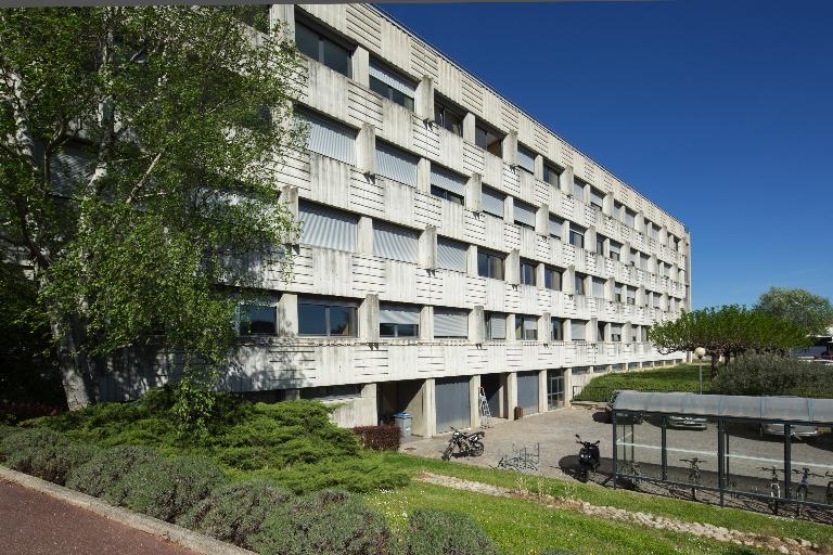 Lycée agricole et collège agricole féminin, actuellement lycée agricole Olivier-de-Serres