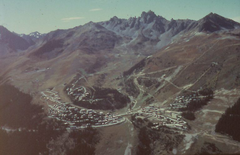 Station de sports d'hiver dite Courchevel 1850