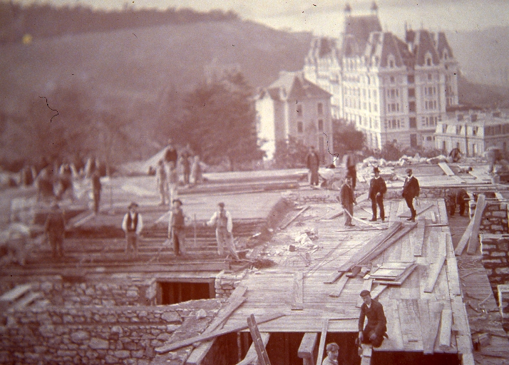 Hôtel de voyageurs, Hôtel Excelsior, actuellement immeuble, dit Résidence Beauregard