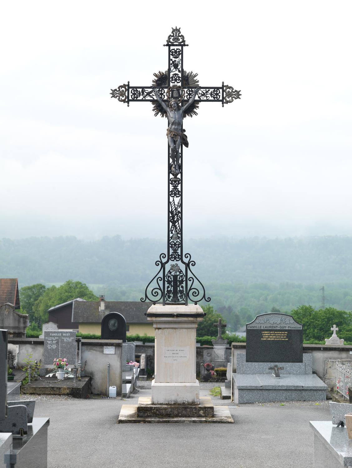 Croix de cimetière