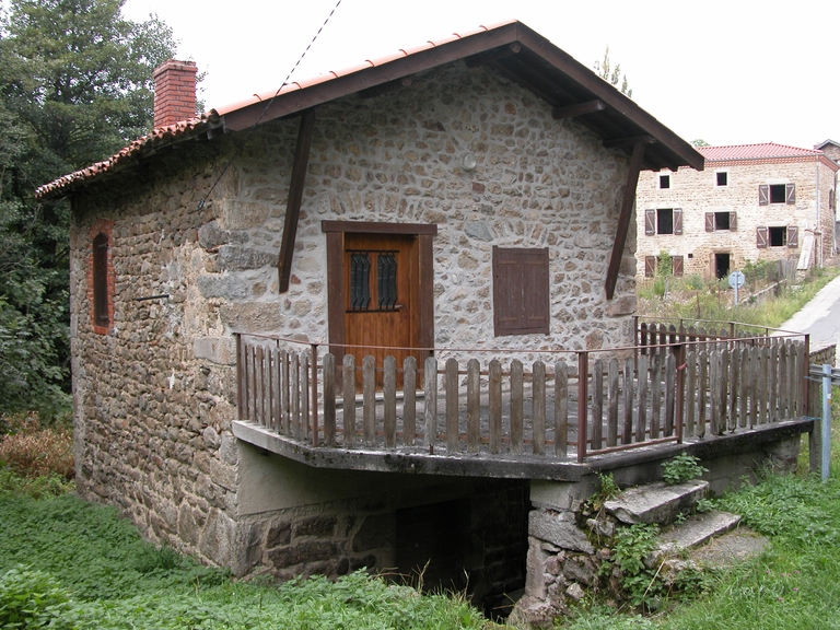 Moulin, actuellement maison