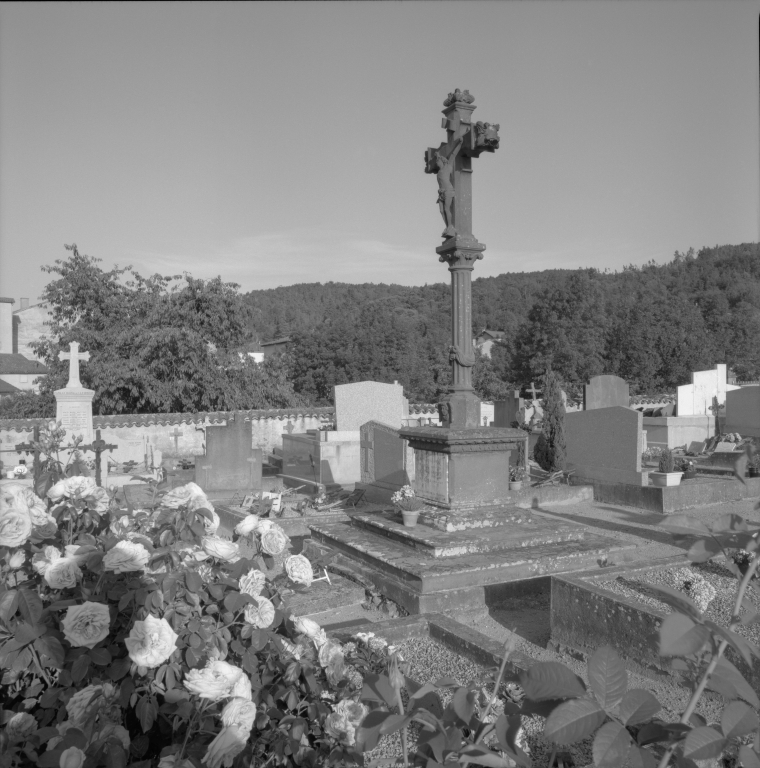 Croix de cimetière