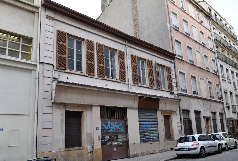 Ateliers, bureaux et garage, ancienne teinturerie Paccalin