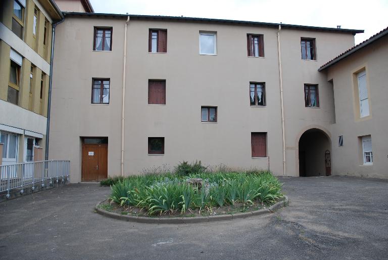 Couvent d'ursulines, puis hospice de la Charité, actuellement maison de retraite les Monts du Soir