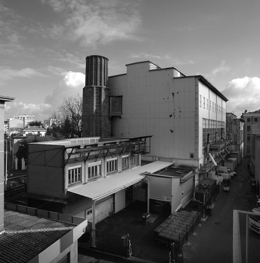 Ensemble des équipements techniques : centrales thermique et électrique, station de pompage, atelier