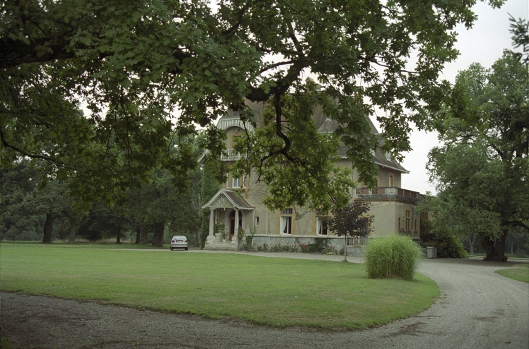 Demeure dite château de Lizérieux