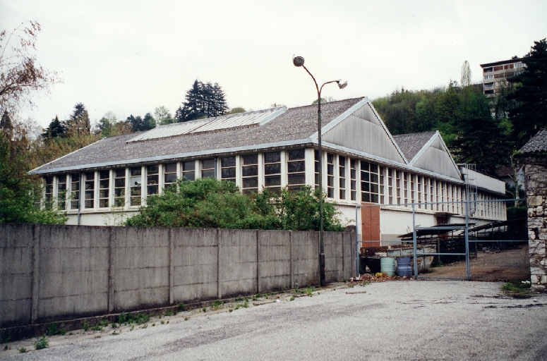 Usine de construction électrique, La Savoisienne, puis Alsthom-Savoisienne, puis Alsthom-Atlantique, puis Alsthom, puis GEC-Alsthom, puis Alstom, actuellement AREVA T et D Aix-les-Bains