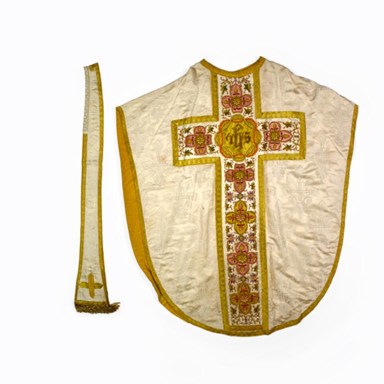 chasuble, étole : ornement blanc