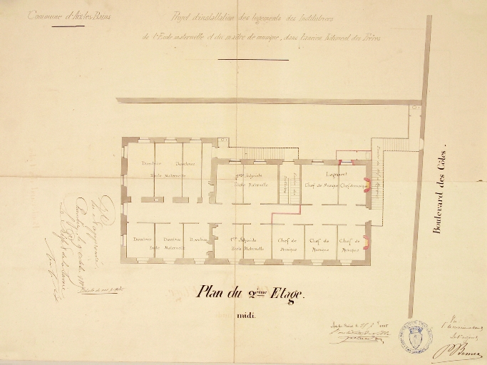 École des frères de la doctrine chrétienne, puis école maternelle et tribunal, puis école supérieure de jeunes filles, actuellement bibliothèque