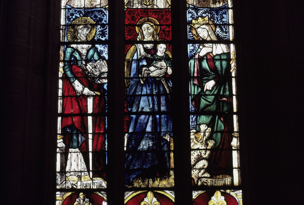 Verrière : saint Apollinaire, saint Nizier, saint Nicolas, sainte Catherine, Vierge à l' Enfant, sainte Marguerite (baie 1), verrière à personnages