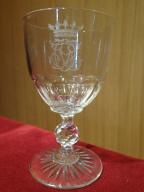 Verre à eau au chiffre de Louis d'Orléans duc de Nemours