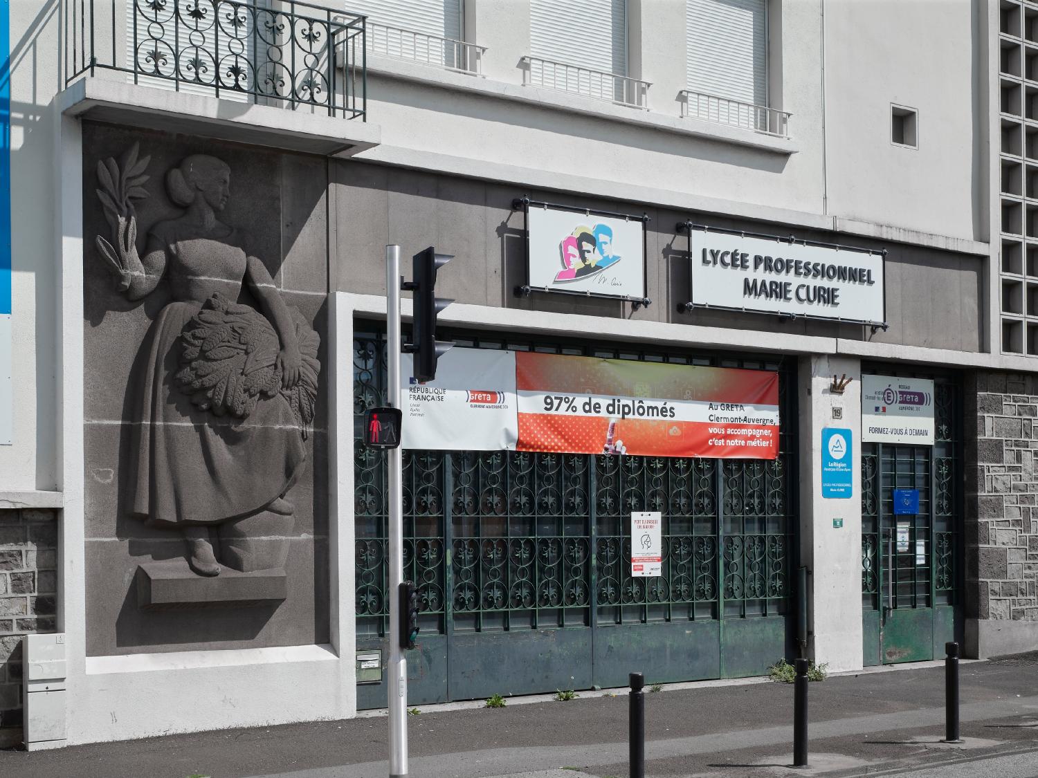 Oeuvres du 1% artistique du lycée professionnel Marie-Curie de Clermont-Ferrand