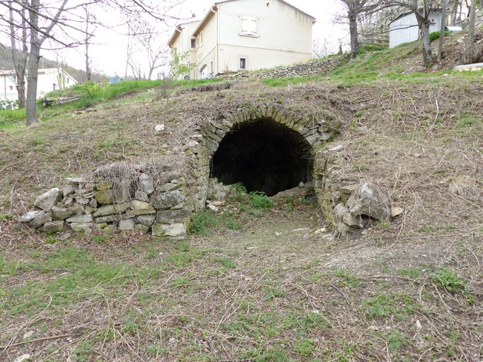 Fontaine-réservoir du Terron