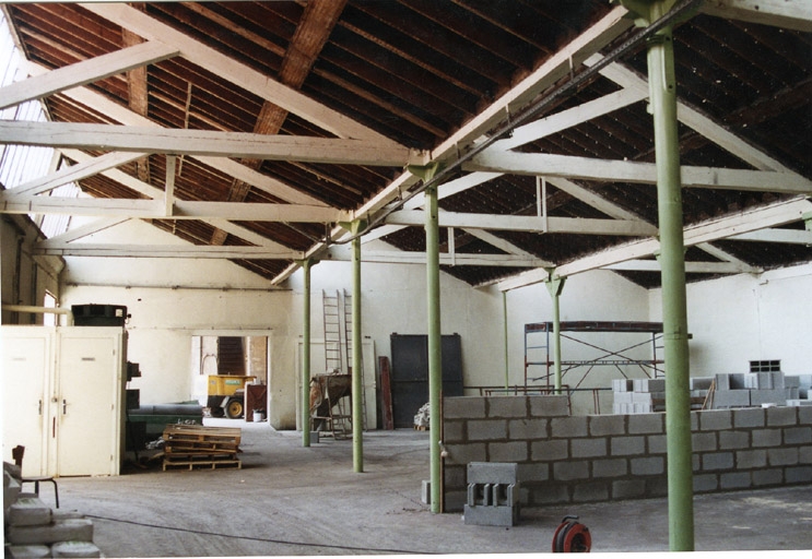 Ferblanterie Bonnefoy puis impression sur étoffes Meyer puis teinture pour fabrique Manhès L. puis Boindin P. Équipement électrique et Pelletier J. Repousse sur métaux puis Flexelec actuellement École Émile Cohl