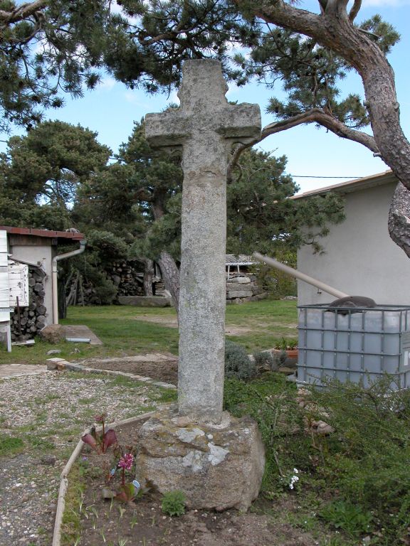 Croix de chemin dite Croix du Montel ou Croix noire