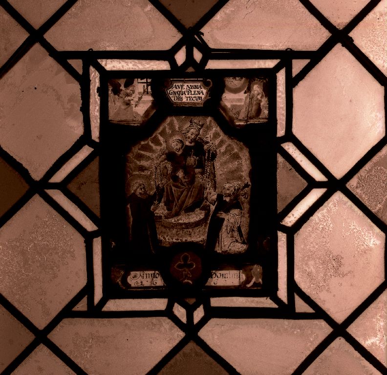 Verrière : remise des chapelets à Saint-François d' assise et à sainte Claire d' Assise par la Vierge et l' Enfant Jésus (baie 1), verrière figurée, grisaille décorative