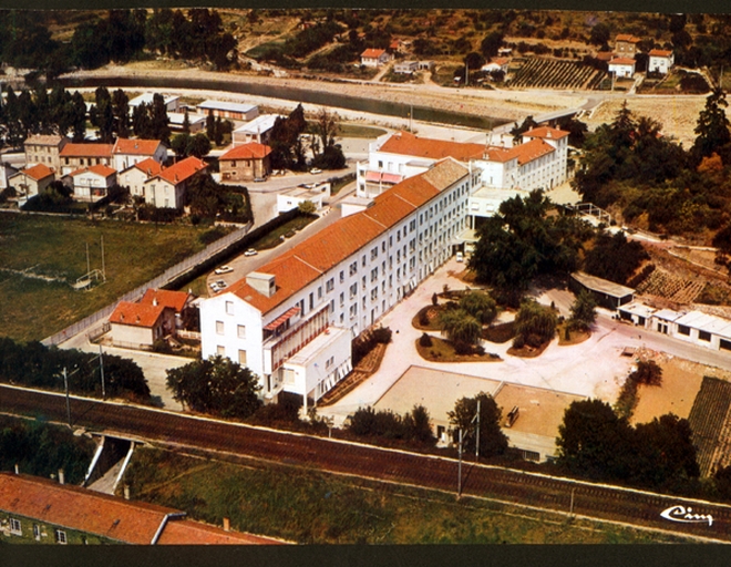 Filature tissage dite manufacture Chartron frères puis école, pensionnat actuellement hôpital de Saint-Vallier