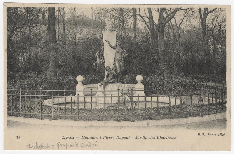 Fontaine : monument à Pierre Dupont