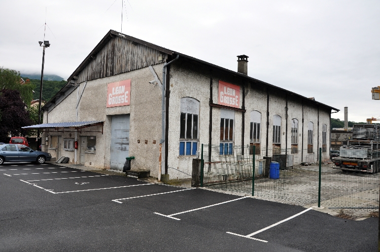 Edifice artisanal, Maison Grosse et Gerlat, puis usine de fabrication de matériaux de construction, entreprise de travaux publics, Entreprise Léon Grosse et Cie, actuellement Entreprise générale Léon Grosse