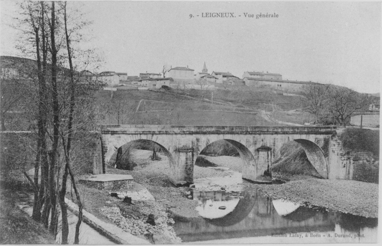 Prieuré, chapitre de chanoinesses puis abbaye