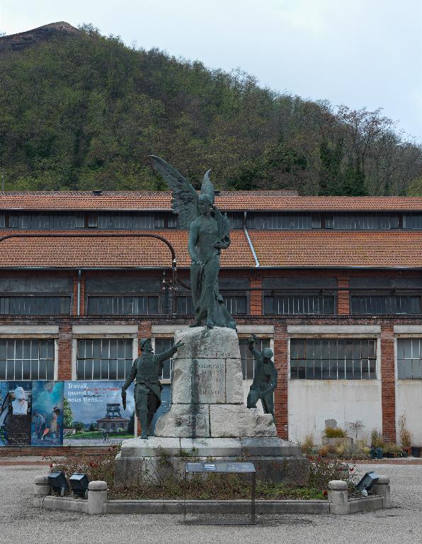 Mine de charbon site Couriot, actuellement Puits Couriot Parc-Musée de la Mine de Saint-Etienne