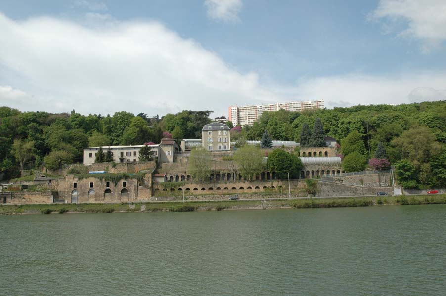 Magnanerie et conservatoire de mûriers dite Unité Nationale Séricicole (INRA)