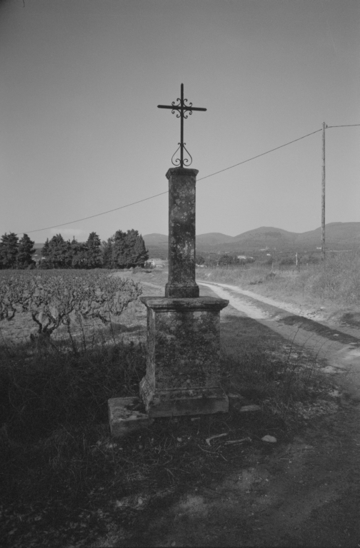 Les croix monumentales du canton de Grignan