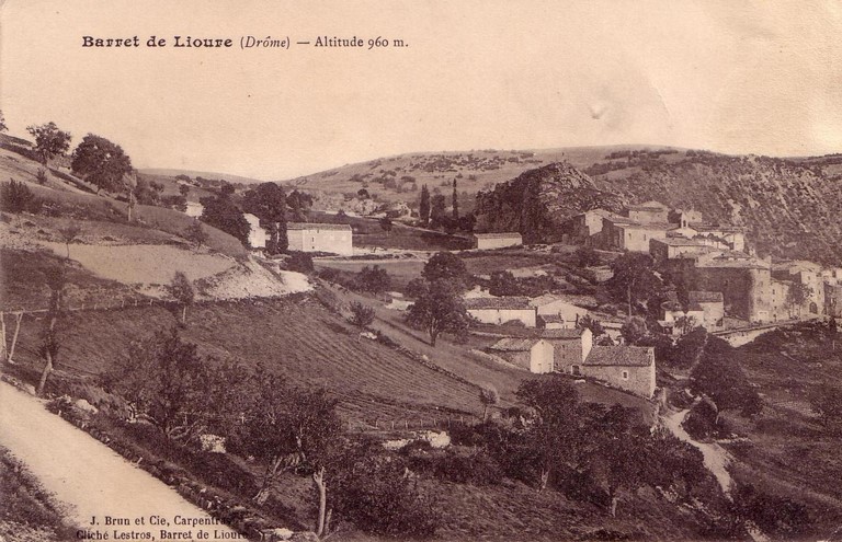 Village de Barret-de-Lioure