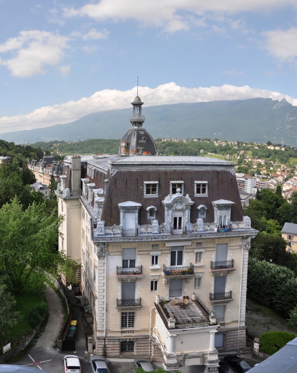 Hôtel de voyageurs, Hôtel Excelsior, actuellement immeuble, dit Résidence Beauregard