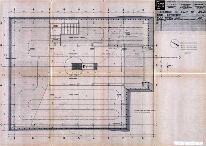 Gare de téléphérique : gare inférieure de la télécabine de l´Aup de Véran