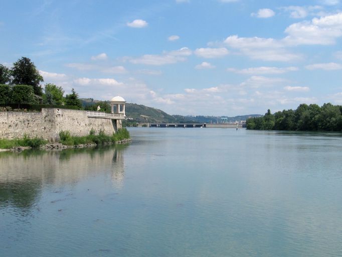 Ensemble des bacs à traille du port d'Ampuis (disparus)