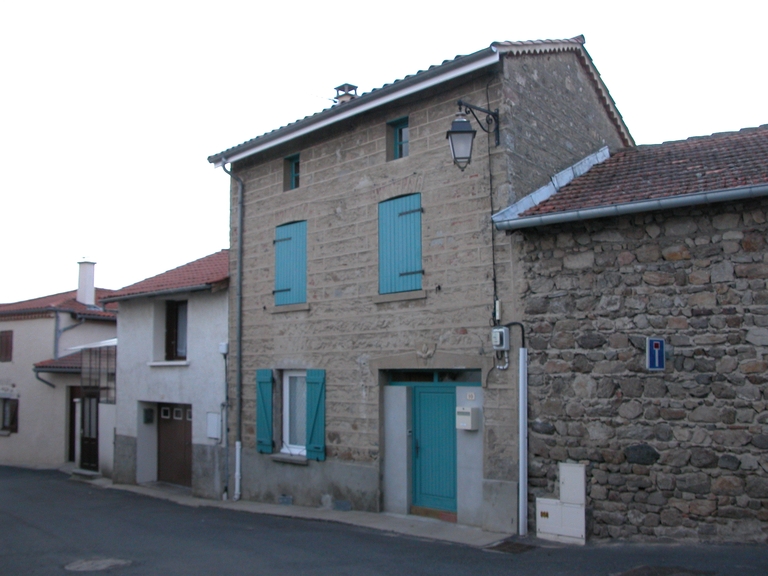 Village de Lézigneux