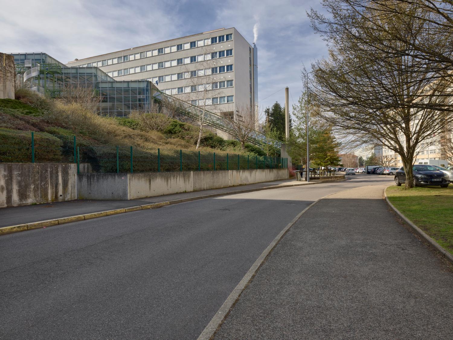 Lycée technique La Métare, actuellement lycée professionnel Benoît-Fourneyron