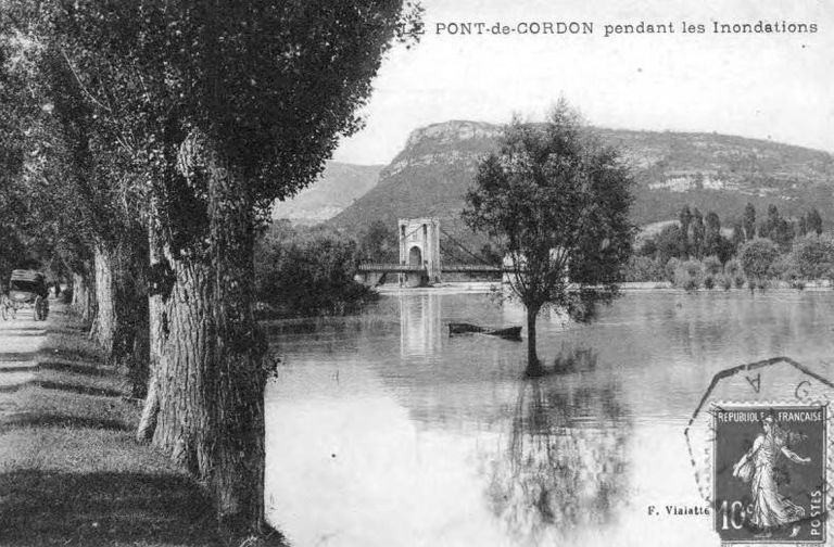 Pont routier suspendu de Cordon (détruit)