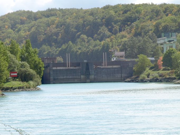 Centrale hydroélectrique dite Usine de Porcieu-Amblagnieu, pont routier